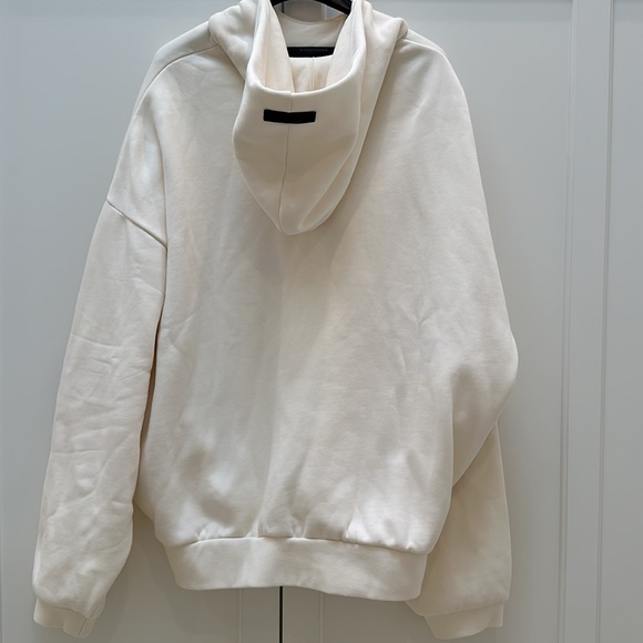 Essentials Fear of God Hoodie - brand new (never worn) - Picture 3 of 5